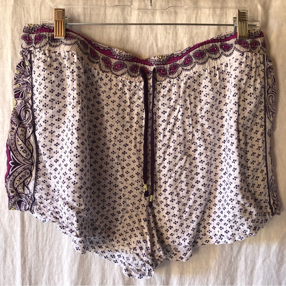 Simply Vera Wang soft bohemian print lounge shorts elastic waist/drawstring XL